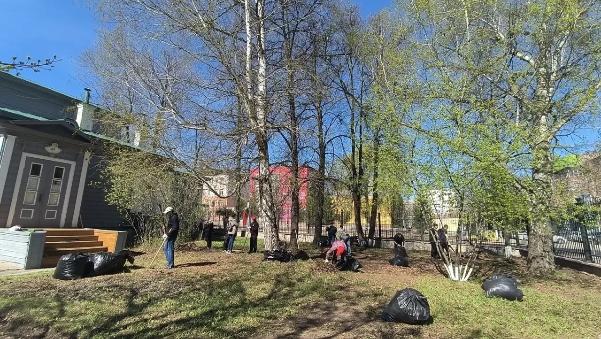ОБЩЕГОРОДСКОЙ СУББОТНИК СОВМЕСТНО С КПРФ