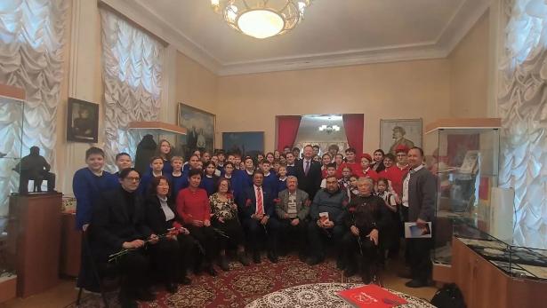ТОРЖЕСТВЕННОЕ МЕРОПРИЯТИЕ В ЧЕСТЬ ДНЯ РОЖДЕНИЯ В.И. ЛЕНИНА