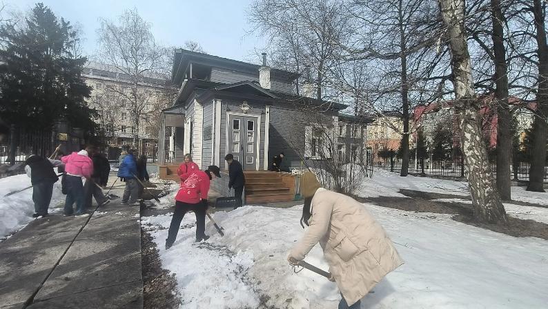 САНИТАРНАЯ ПЯТНИЦА И "ДВИЖЕНИЕ ПЕРВЫХ"